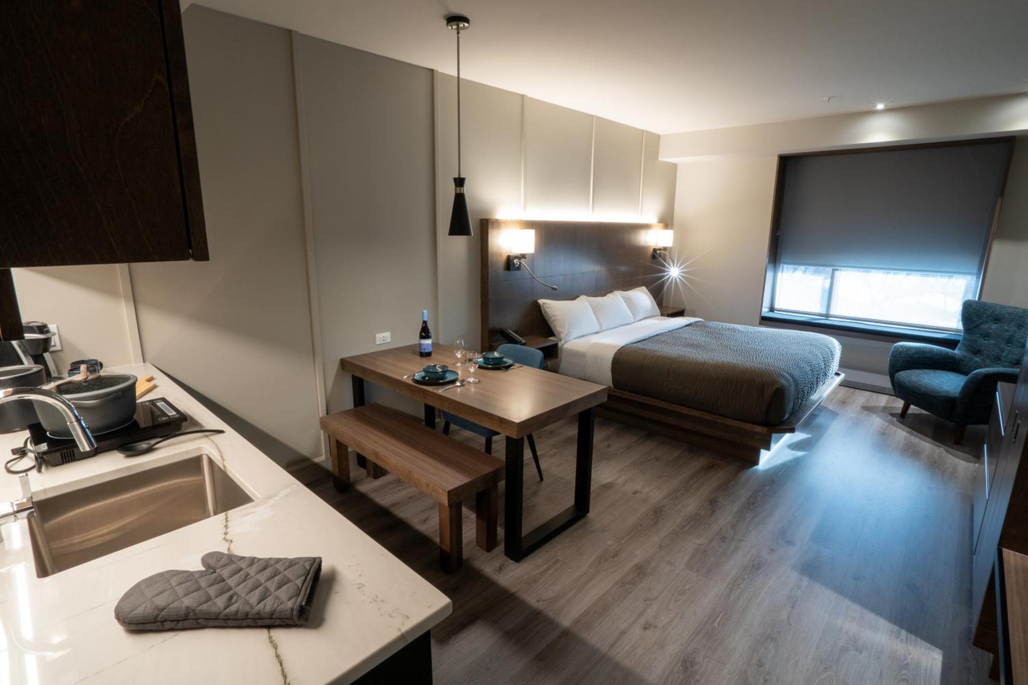 Hotel & Suites Normandin Levis Bagian luar foto