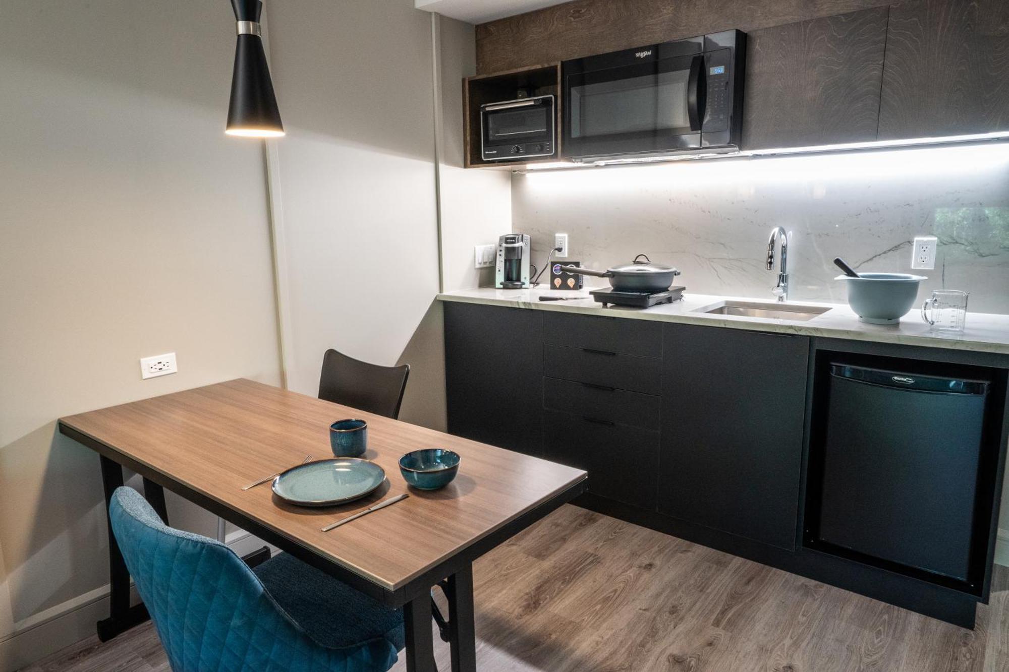 Hotel & Suites Normandin Levis Bagian luar foto