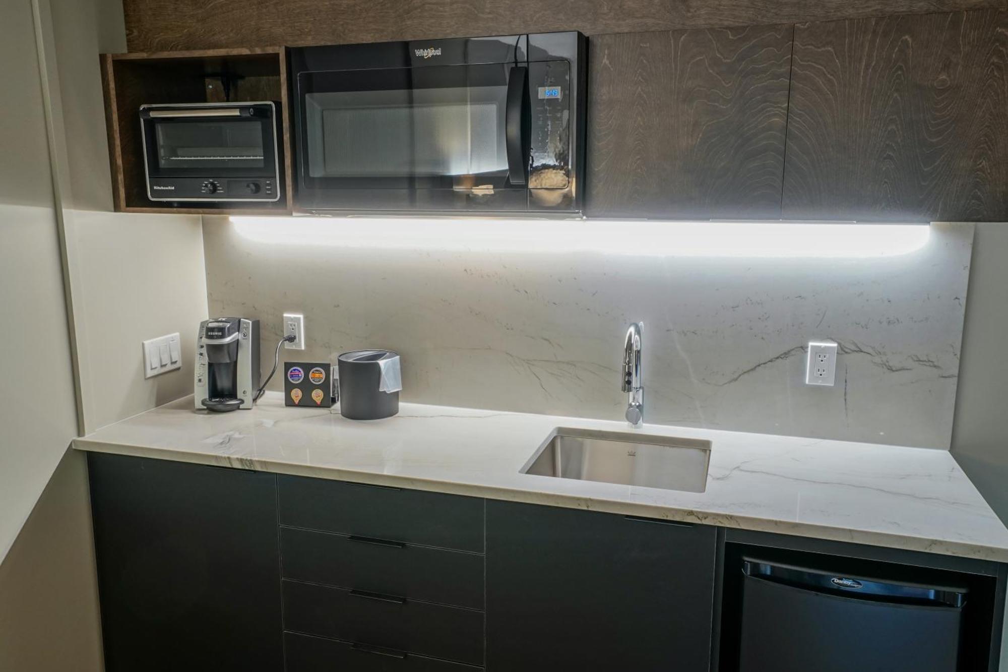 Hotel & Suites Normandin Levis Bagian luar foto